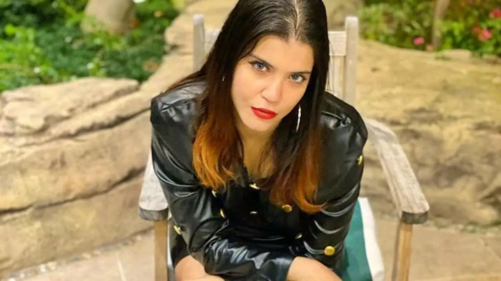 بیوگرافی و اسامی بازیگران سریال شربت زغال اخته + خلاصه داستان بیوگرافی و اسامی بازیگران سریال شربت زغال اخته + خلاصه داستان