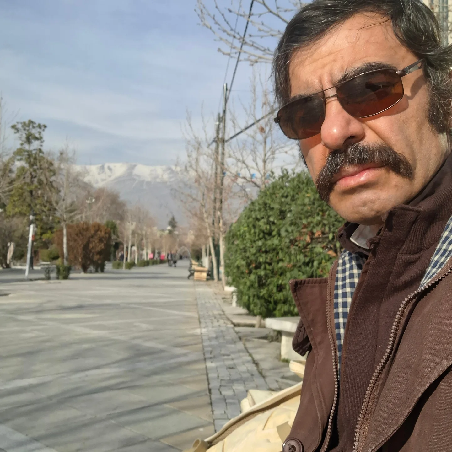 بیوگرافی حسین کیانی همسر رویا میرعلمی نویسنده و کارگردان
