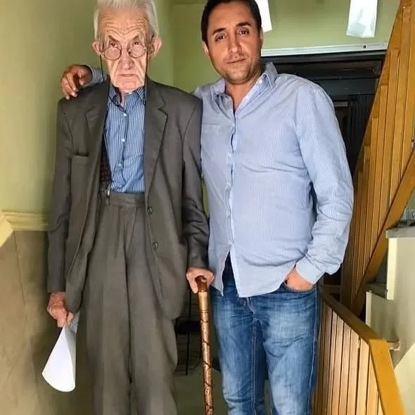بیوگرافی اردشیر کاظمی بازیگر و همسر و فرزندان + عکس جوانی