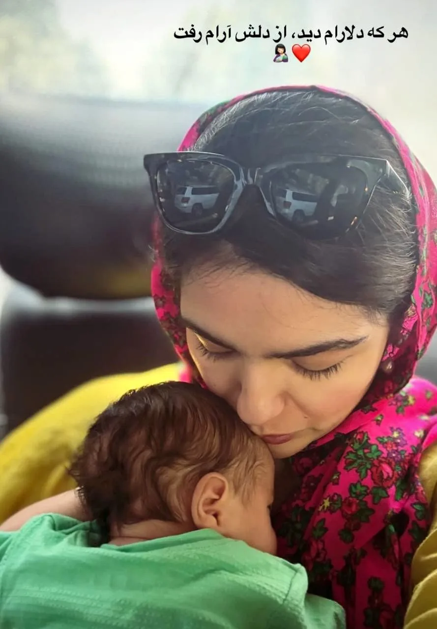 مونا کرمی و فرزندش حامی امیرسلیمانی