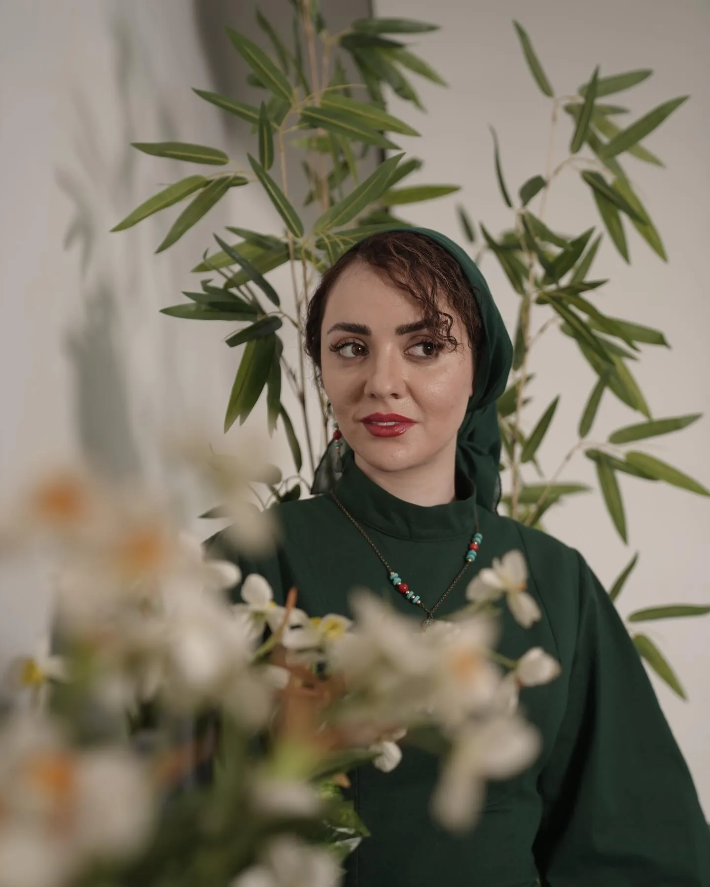 بیوگرافی حوریه مقدم بازیگر و نویسنده؛ از مافیا و پدرخوانده تا شام ایرانی