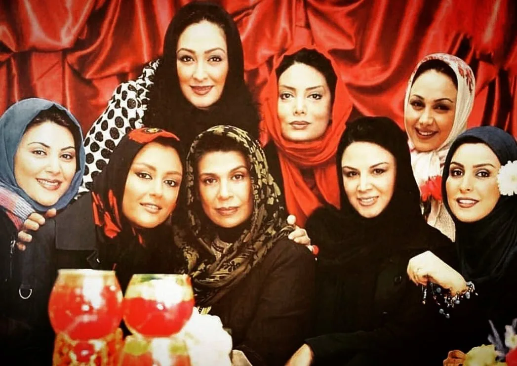 عکس خاطره انگیز از نگار فروزنده در کنار ماه چهره خلیلی