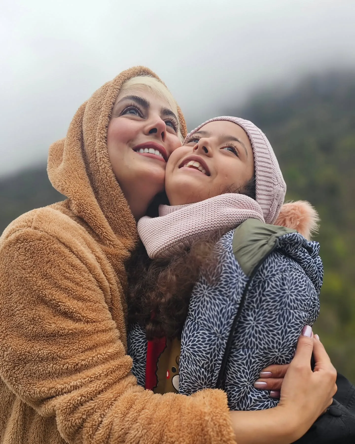 نیلوفر شهیدی و دخترخوانده اش رستا