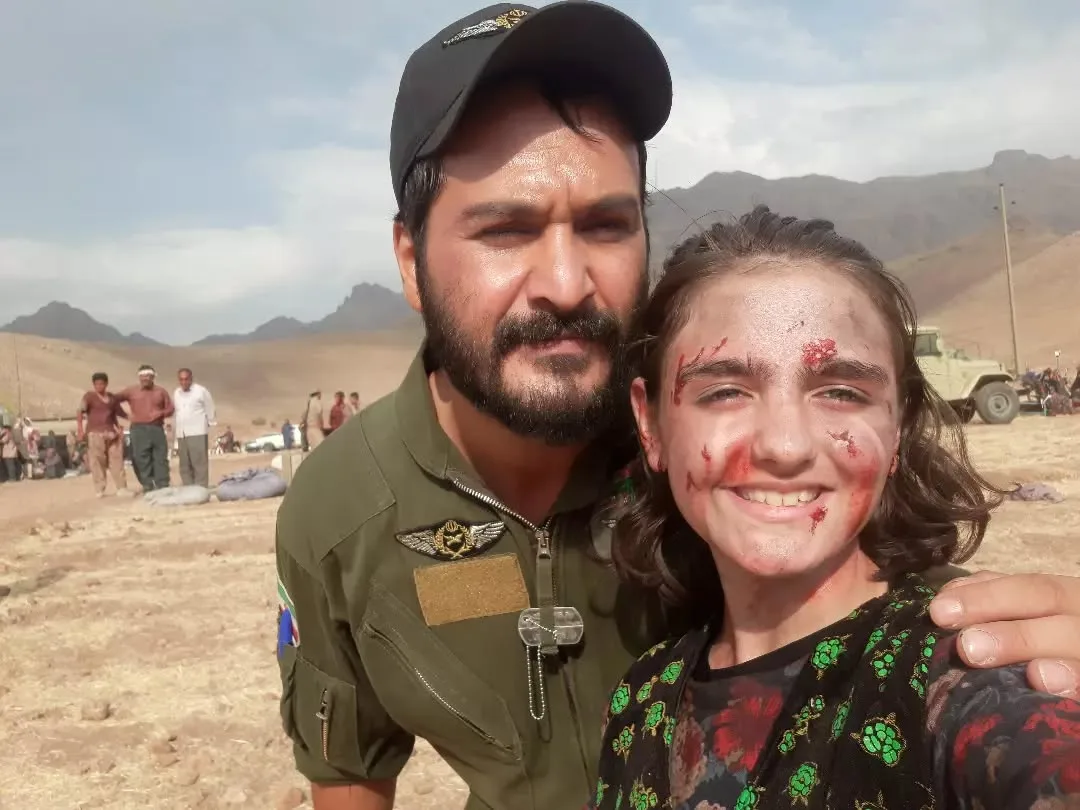 نیوشا علیپور و میلاد کی مرام در آسمان غرب