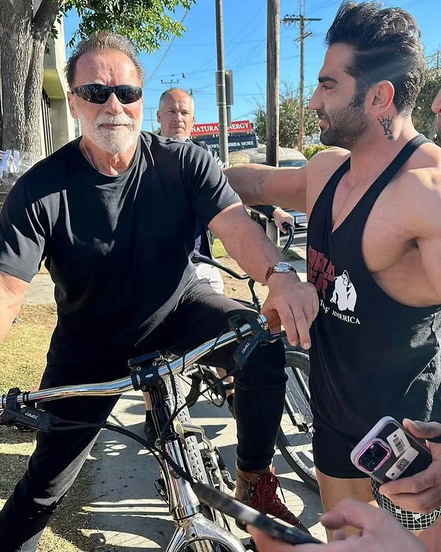 وحید بادپی در کنار آرنولد