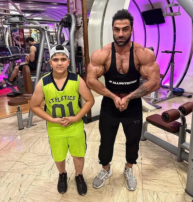 وحید بادپی و پسرش اهورا (از همسر سابق)