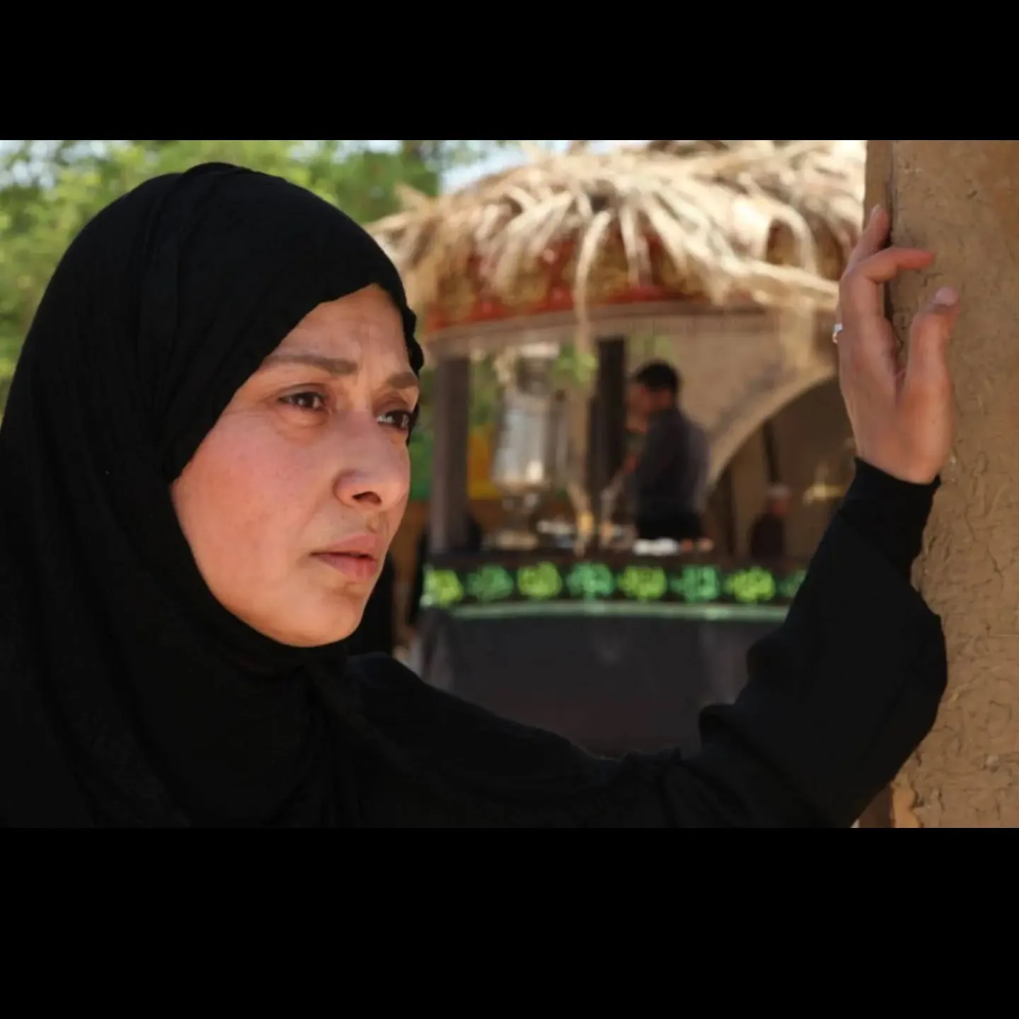 زهرا سزاوار در نقش پریزاد در طوبی