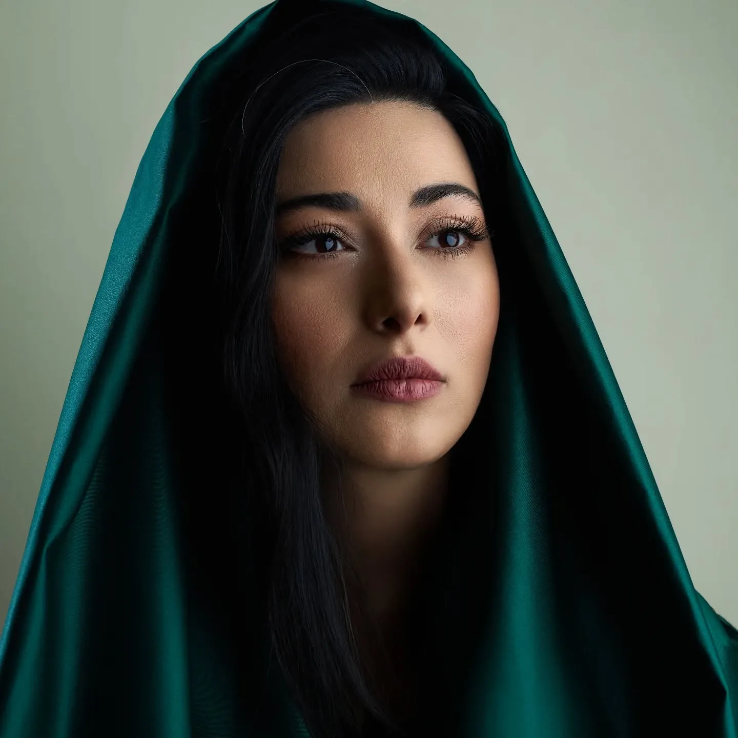 بیوگرافی زهرا سزاوار بازیگر نقش پریزاد در طوبی + تصاویر شخصی