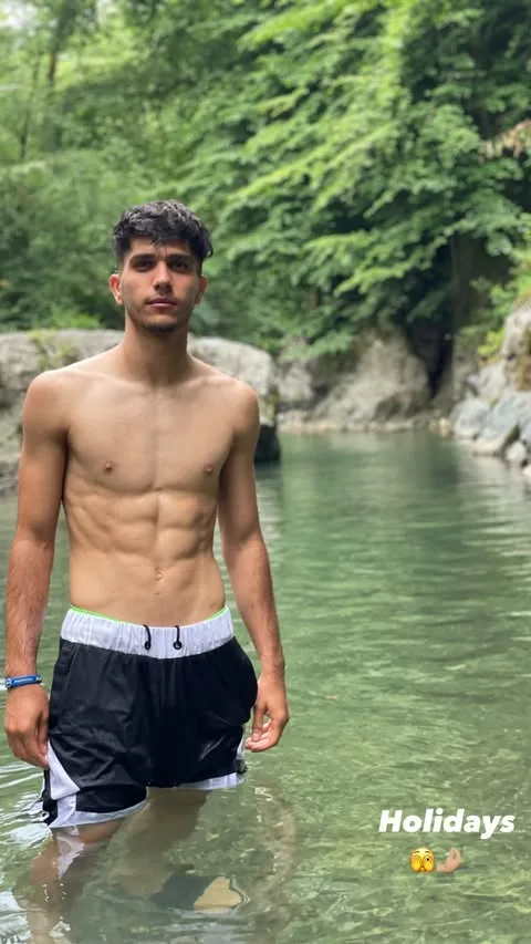 آریا یوسفی