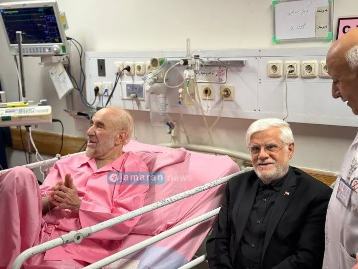 عیادت محمدرضا عارف از سید محمد خاتمی
