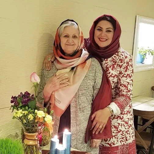 لاله اسکندری و مادرش