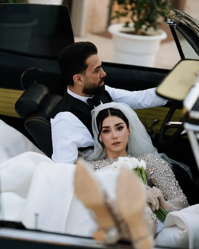 مرجان سلحشوری در لباس عروسی