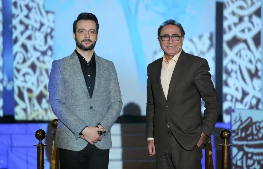 بیوگرافی اسماعیل آذر؛ مجری تلویزیون و راوی غزلهای ماندگار دکتر اسماعیل آذر در برنامه شبگرد