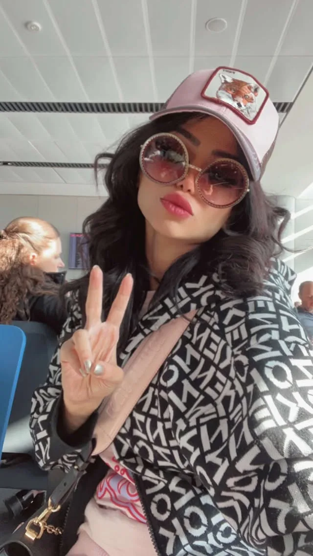 بیوگرافی شیرین کوچ شرکت کننده ایرانی-عربی «زن روز» شیرین بهمن میکاپ آرتیست و طراح مد