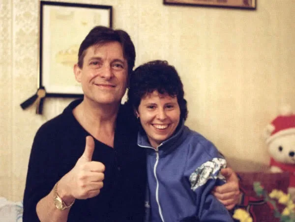 بیوگرافی جرمی برت بازیگر نقش شرلوک هلمز قدیمی و دوبلورش بهرام زند