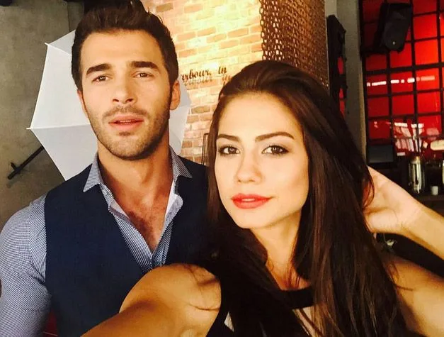 بیوگرافی کامل دمت اوزدمیر: از صحنه رقص تا ستارهای جهانی دمت اوزدمیر و یوسف چیم