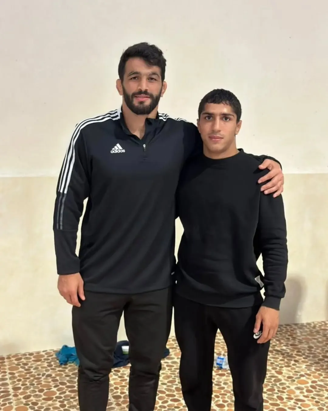 بیوگرافی علی مومنی کشتی گیر وزن ۵۷ کیلوگرم تیم ملی ایران