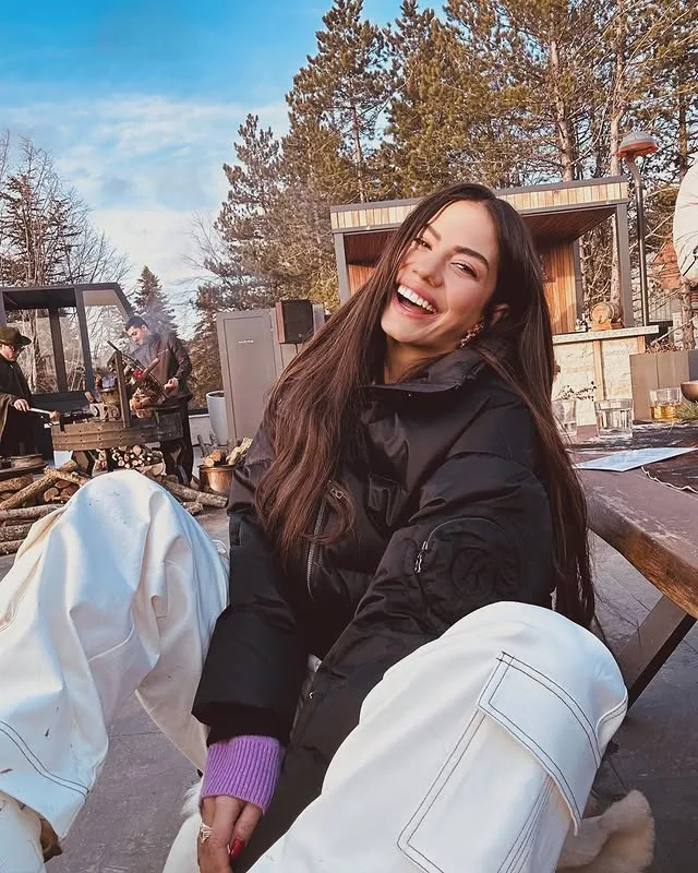 بیوگرافی کامل دمت اوزدمیر: از صحنه رقص تا ستارهای جهانی دمت اوزدمیر بازیگر و مدل ترکی