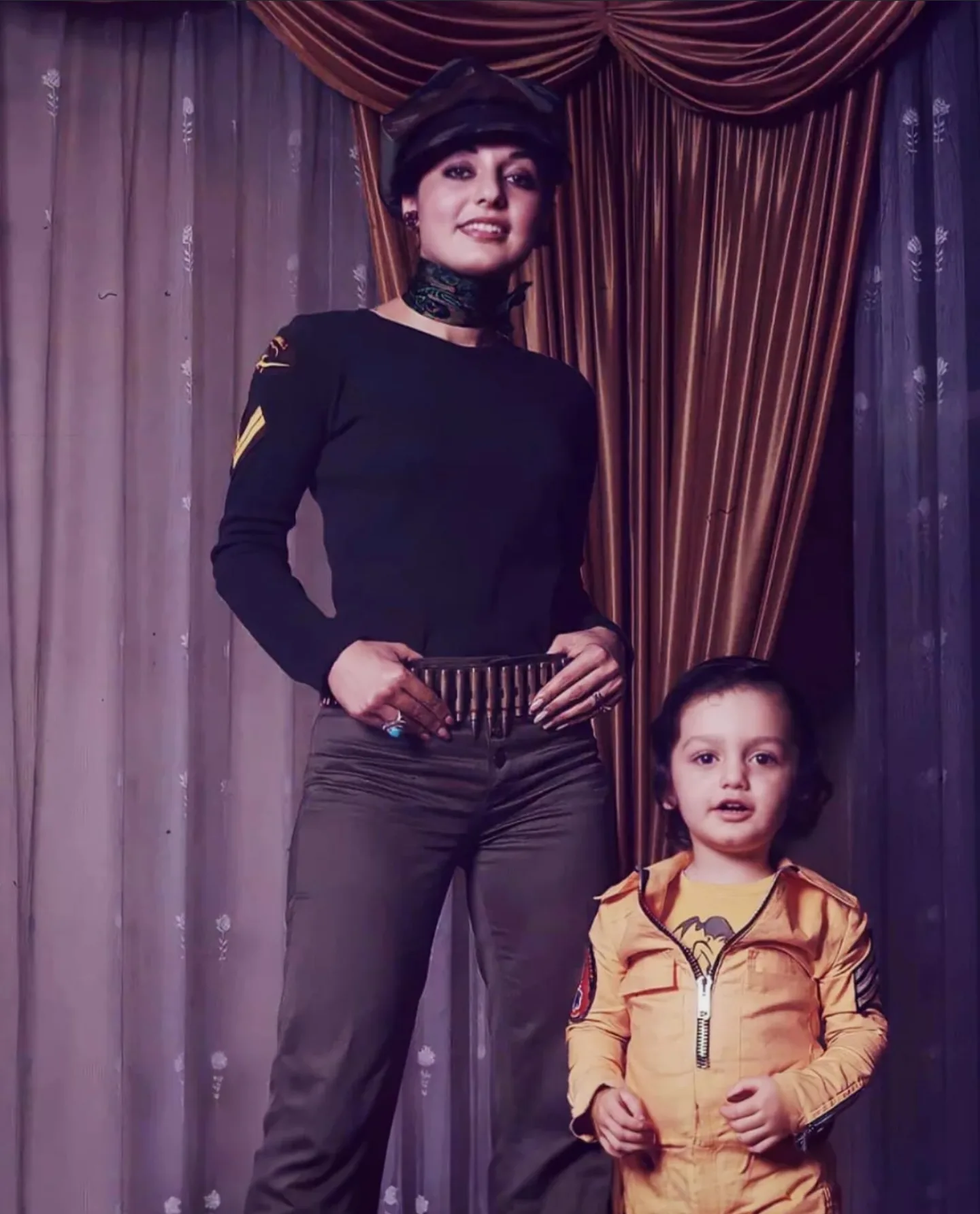 گوگوش و کامبیز فرزندش پیش از انقلاب