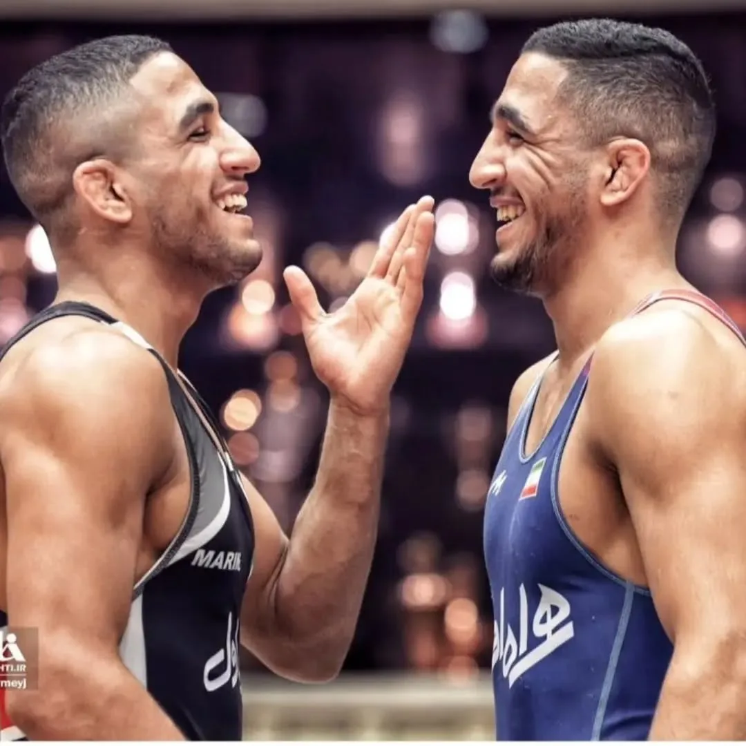 رحمان عموزاد: بیوگرافی و افتخارات پلنگ بیرحم کشتی مازندران محمد علی عموزاد سمت راست (برادر دوقلوی رحمان عموزاد)