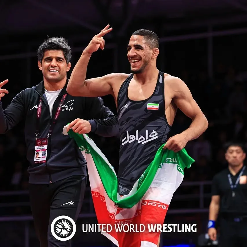 رحمان عموزاد: بیوگرافی و افتخارات پلنگ بیرحم کشتی مازندران رحمان عموزاد قهرمان کشتی آسیا و جهان