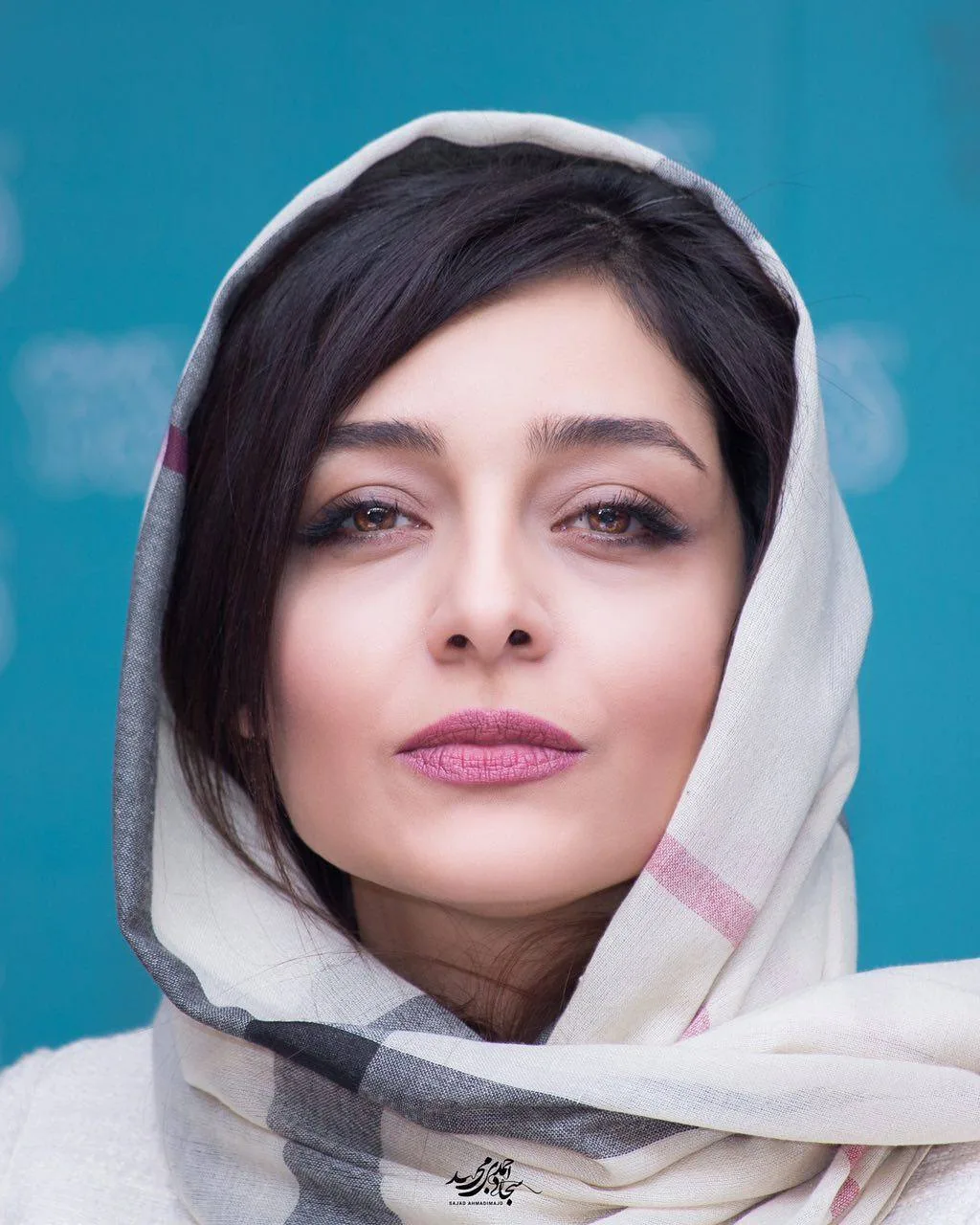 ساره بیات