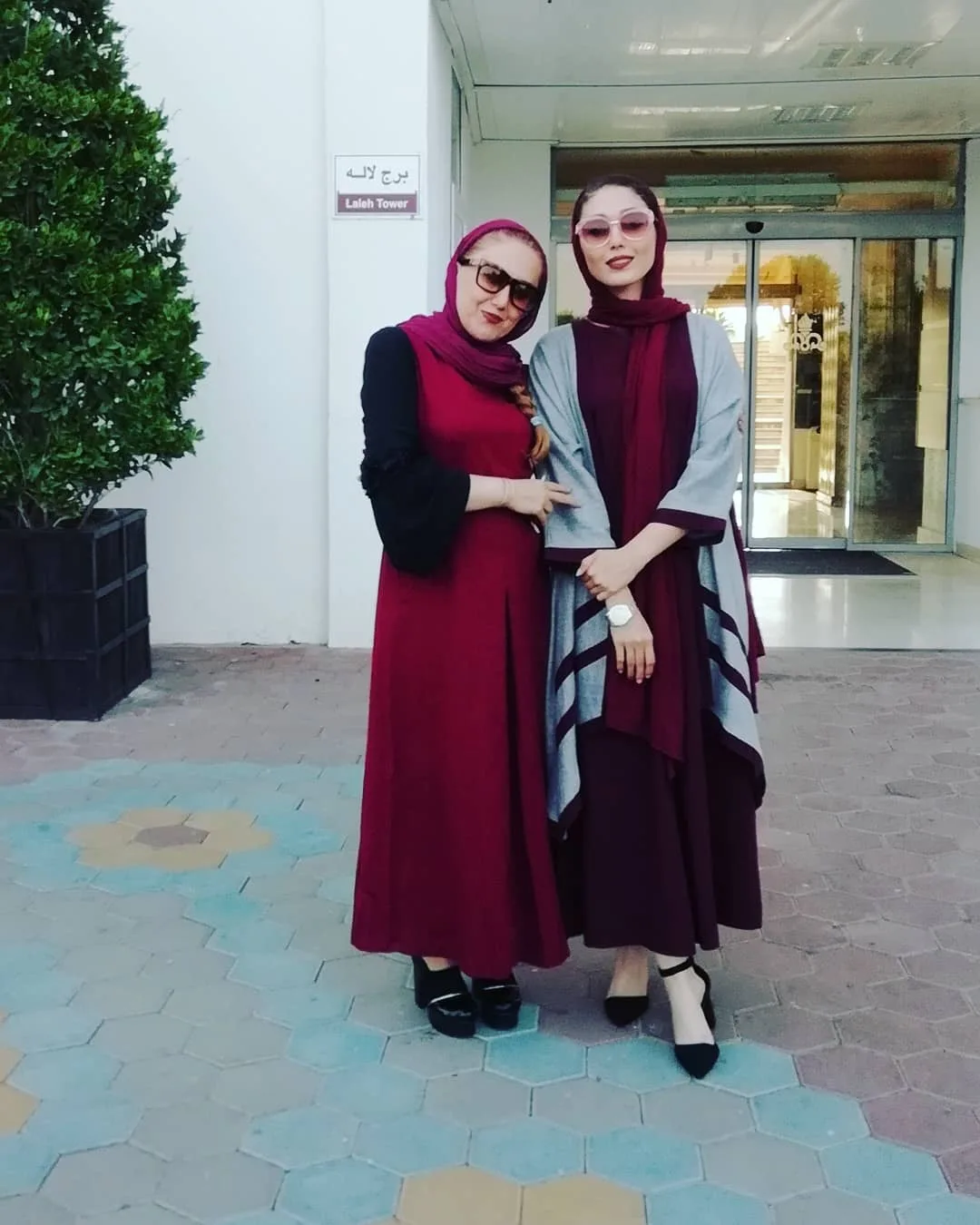 شادی خلیلی و مادرش