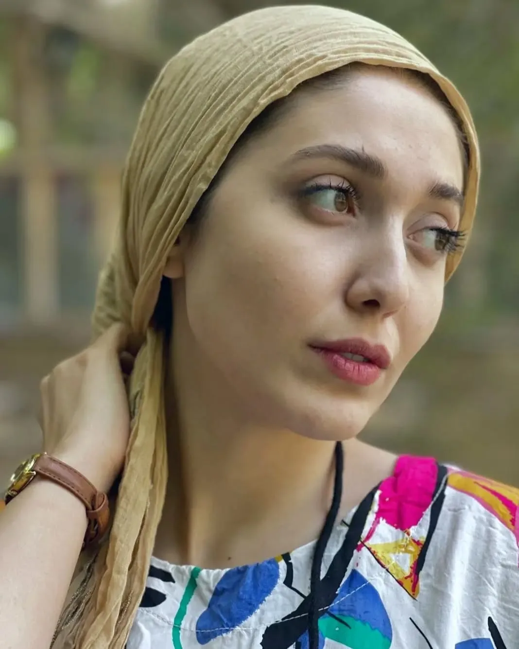 تصویر چهره شادی خلیلی