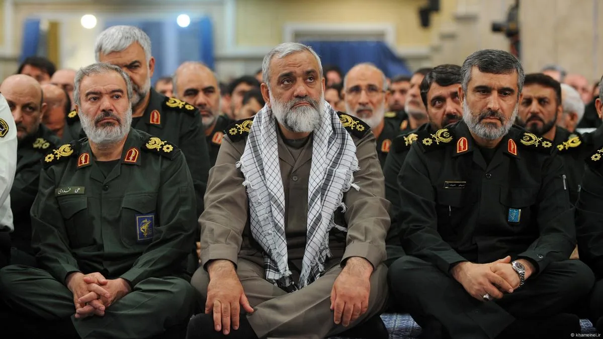 سردار نقدی در کنار سردار حاجی زاده و سردار فدوی