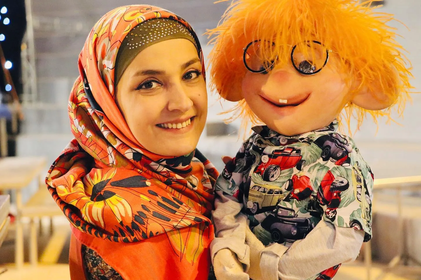 آزاده آل آیوب مجری برنامه کودک