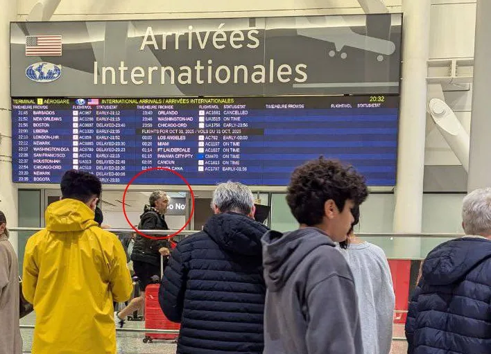 مهاجرت پژمان جمشیدی به کانادا؛ پژمان در فرودگاه پیرسون کانادا دیده شد! پژمان جمشیدی در فرودگاه پیرسون کانادا دیده شد