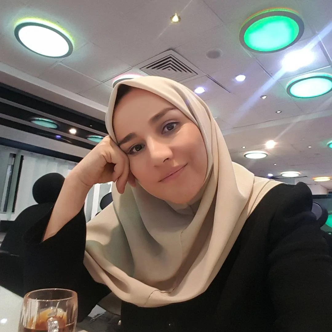 بیوگرافی حباب عظیمی و همسرش رضا حسینمردی گوینده خبر صدا و سیما