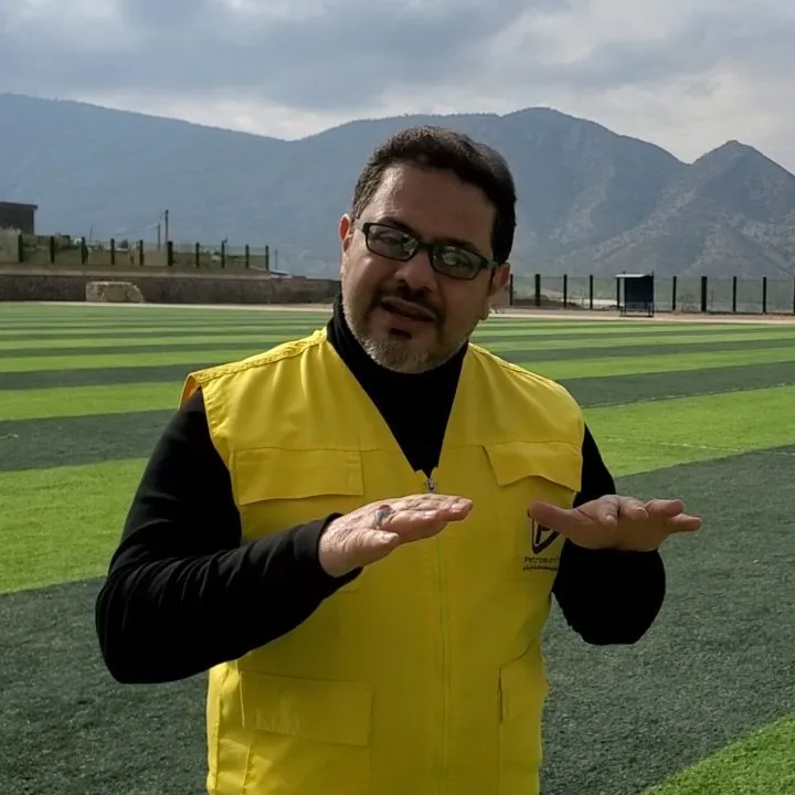 محمدرضا حسینیان مجری