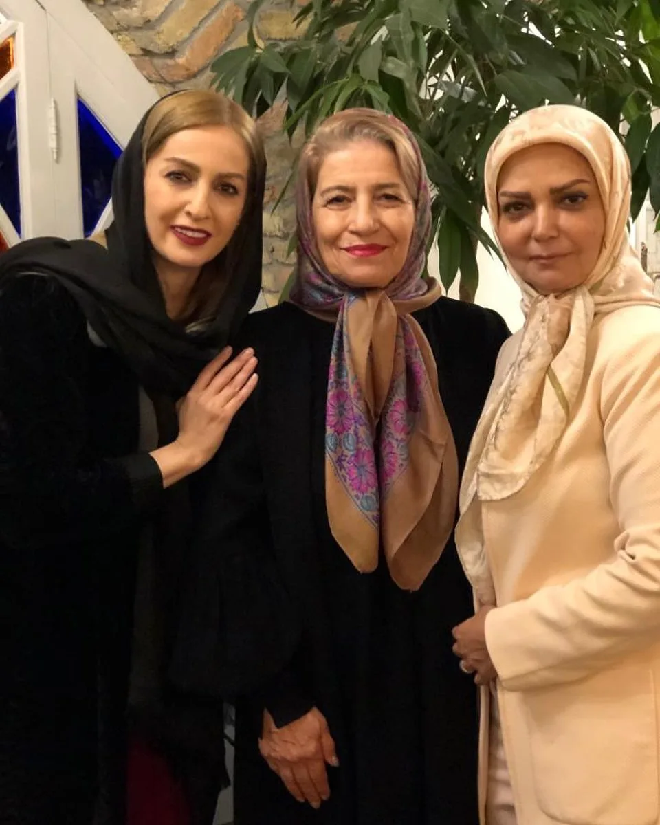 بیوگرافی الهه رضایی؛ از مجری برنامه کودک تا راه اندازی مهد کودک الهه رضایی، مرضیه برومند و شقایق دهقان