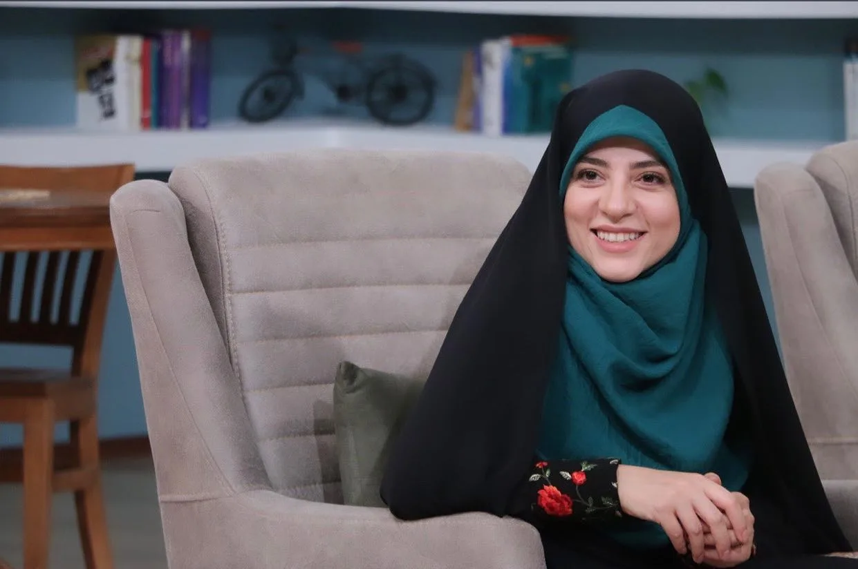 بیوگرافی فاطمه سادات متولیان مجری برنامه عصر خانواده شبکه دو سیما فاطمه سادات متلولیان مجری برنامه عصر خانواده