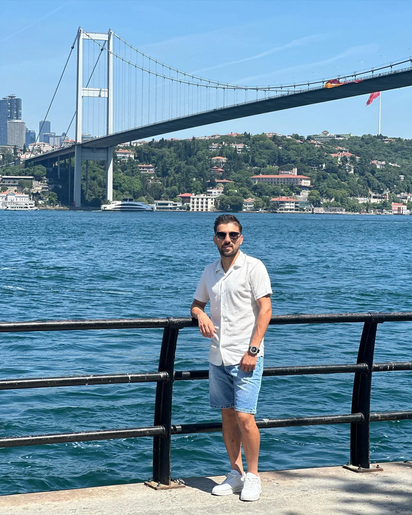 بیوگرافی مهران احمدی فوتبالیست و همسرش؛ هافبک لرستانی استقلال تهران بیوگرافی مهران احمدی فوتبالیست و همسرش؛ هافبک لرستانی استقلال تهران