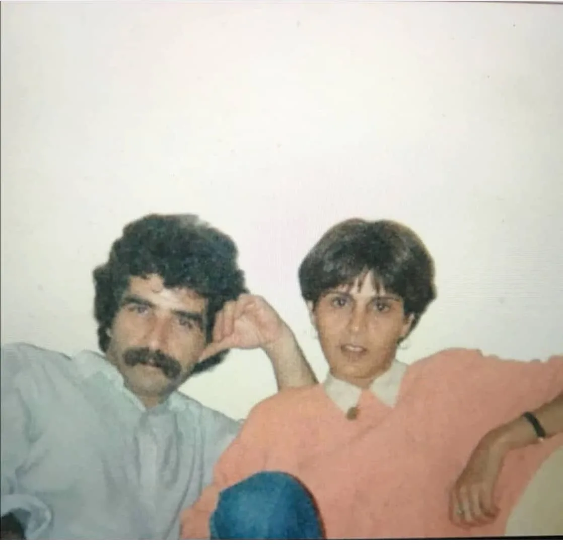 آهو خردمند در کنار همسرش محمود استادمحمد