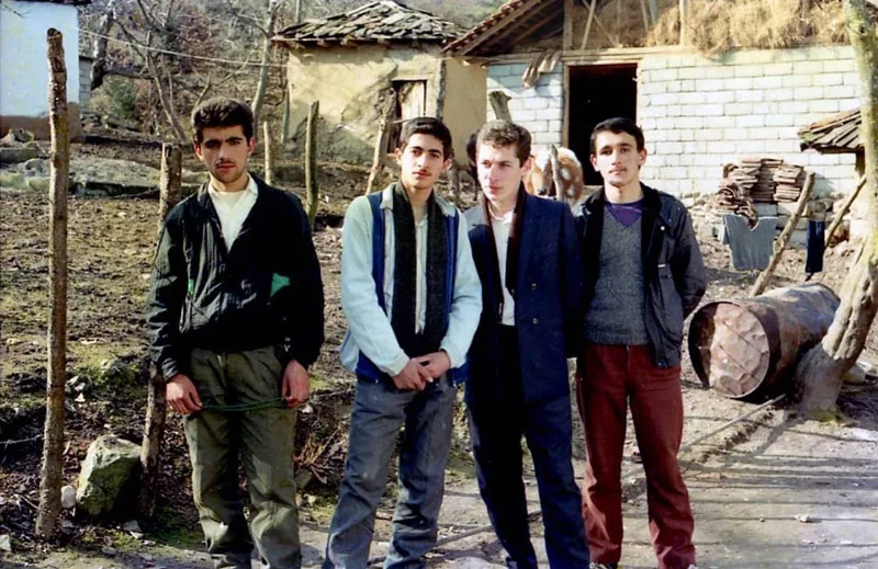 جوانی شهرام فرهادی