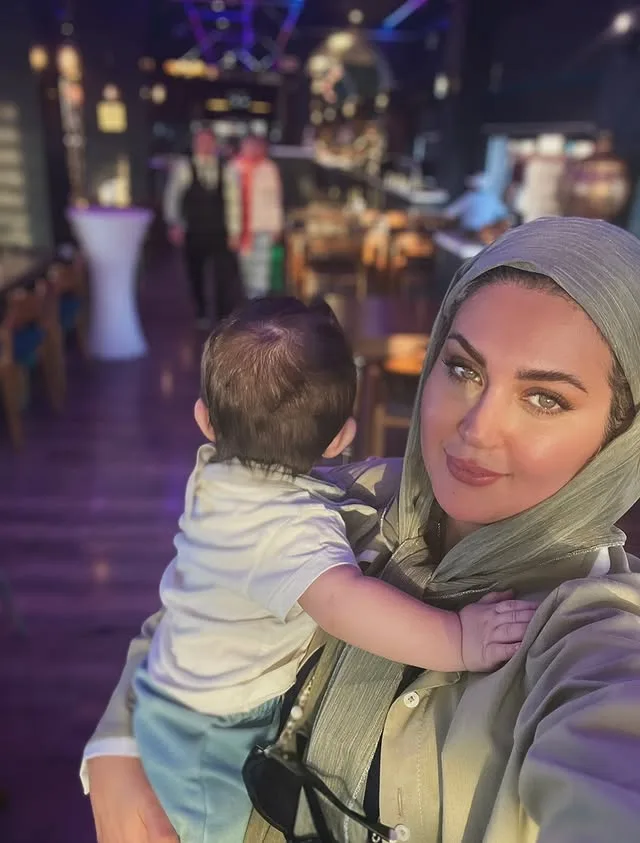 یاسمن شاه حسینی