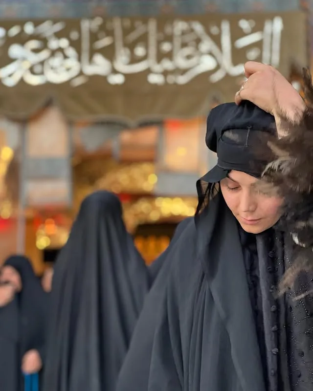 تصاویر و بیوگرافی زهرا محمودوند مجری برنامههای ورزشی تلویزیون، سوابق کاری و اصالت زهرا محمودوند در مسجد کوفه