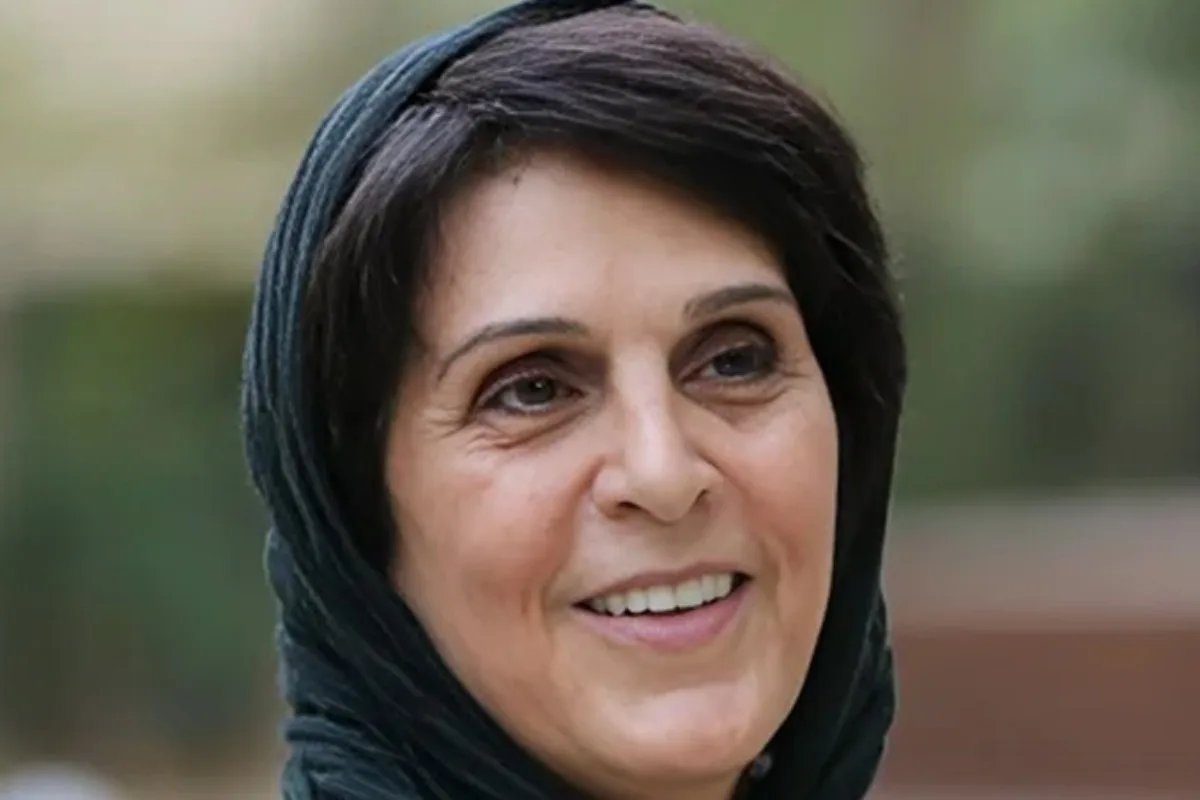 بیوگرافی آهو خردمند