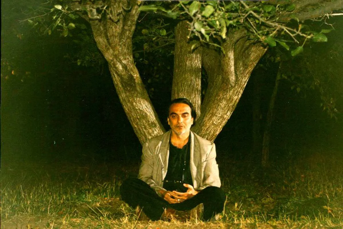 بیوگرافی همایون ارشادی: بازیگر «طعم گیلاس» و «بادبادکباز»، فیلمها و علت فوت همایون ارشادی در فیلم درخت گلابی