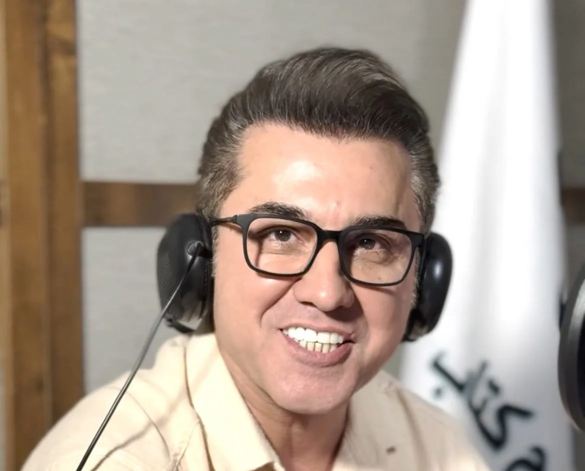 بیوگرافی داوود دادمرزی مجری و گوینده خبر ورزشی و ماجرای خداحافظی ناگهانی از تلویزیون بیوگرافی داوود دادمرزی مجری و گوینده خبر ورزشی و ماجرای خداحافظی ناگهانی از تلویزیون