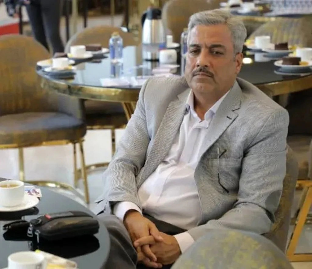 بیوگرافی محمود معصومی گوینده سابق خبر ورزشی صدا و سیما و علت خداحافظی تغییر چهره محمود معصومی بعد از کنار گذاشته شدن از صدا و سیما