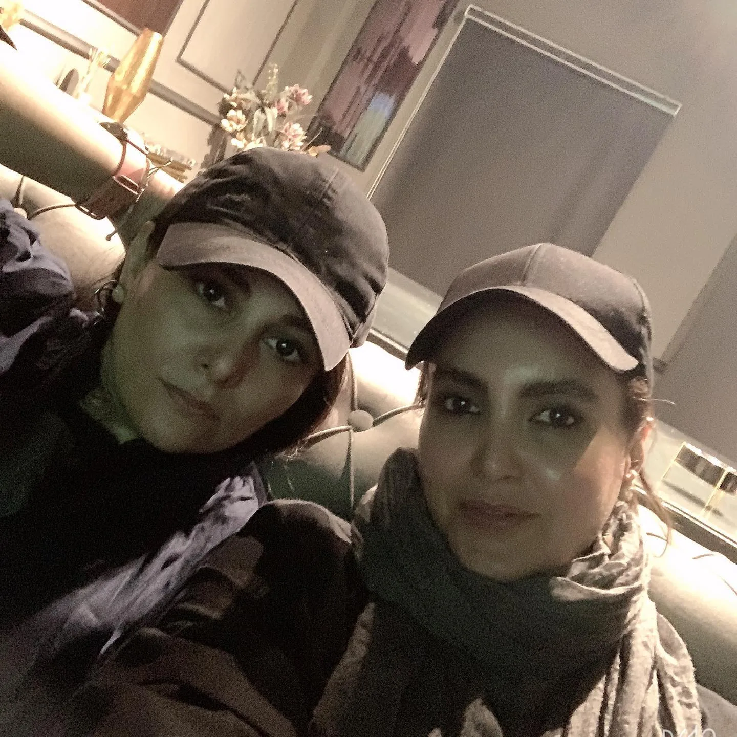 زندگی شخصی و بیوگرافی سامیه لک بازیگر تلویزیون و سینما سامیه لک و هنگامه قاضیانی