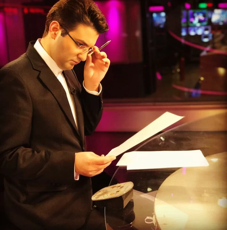 بیوگرافی ذاکر تیموری گوینده خبر صدا و سیما از خطه کرمانشاه و حواشی او بیوگرافی ذاکر تیموری گوینده خبر صدا و سیما از خطه کرمانشاه و حواشی او