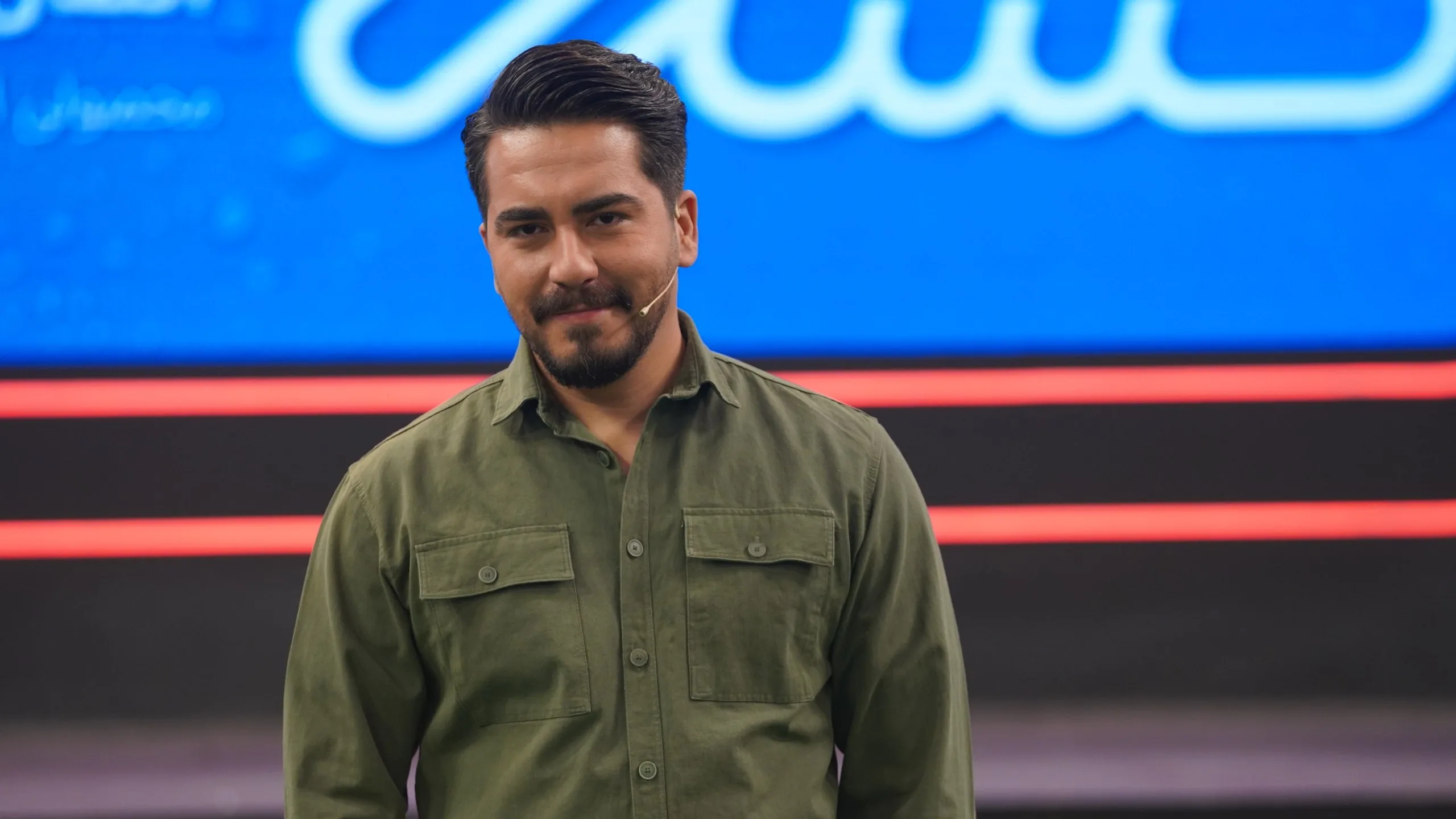 بیوگرافی علی زمانی مجری و گوینده؛ از رویای فوتبال تا اجرای تلویزیونی و صدای رادیو علی زمانی مجری و گوینده