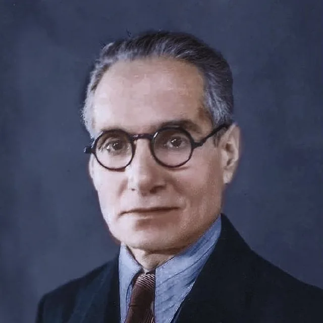 احمد کسروی کیست؟ بیوگرافی مردی که میخواست ایران را از نو بسازد احمد کسروی