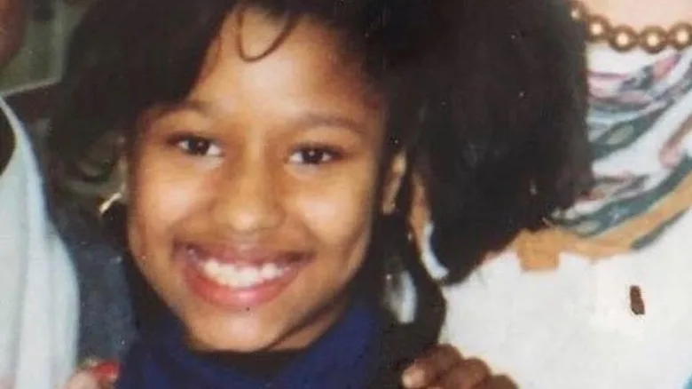 نیکی میناژ کیست؟ بیوگرافی پرطرفدارترین خواننده رپ جهان عکس دوران کودکی نیکی میناژ