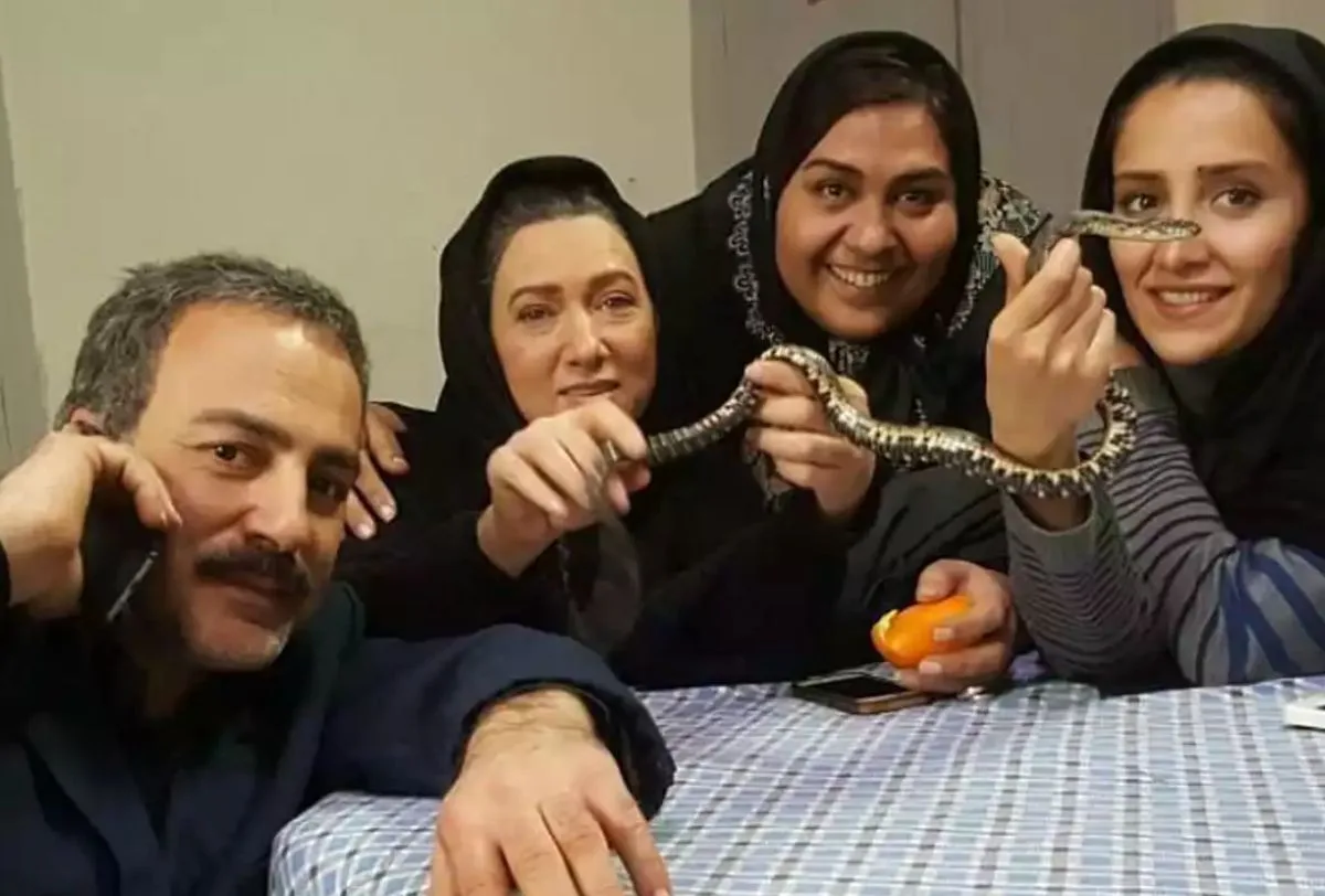 فرانک تمنایی بازیگر نقش «فهیمه» در سریال «قرعه» فرانک تمنایی در سریال قرعه